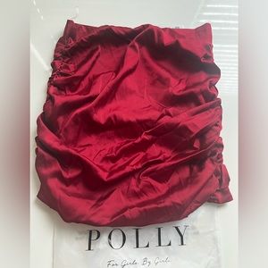 SHINE ON
RUCHED V-FRONT SATIN MINI SKIRT IN RED